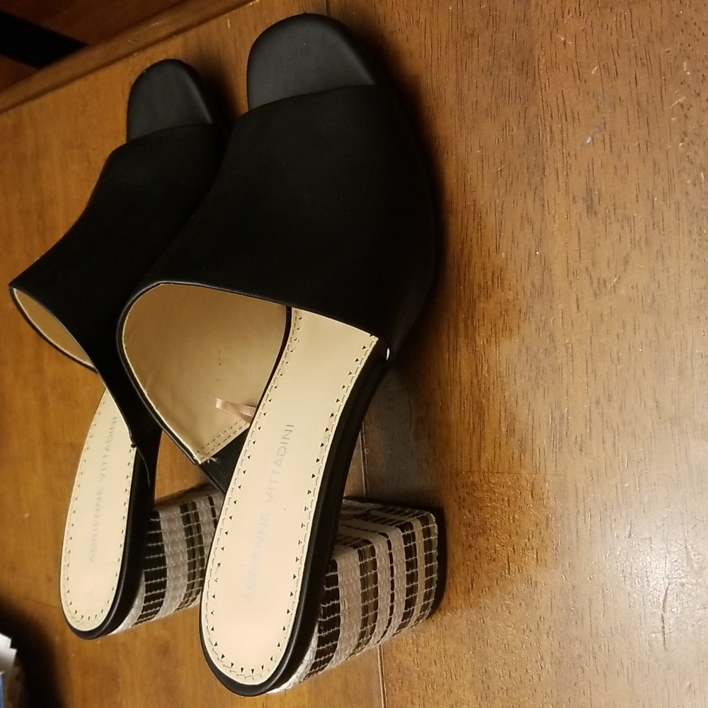Adrienne Vittadini black slip on shoes size 9